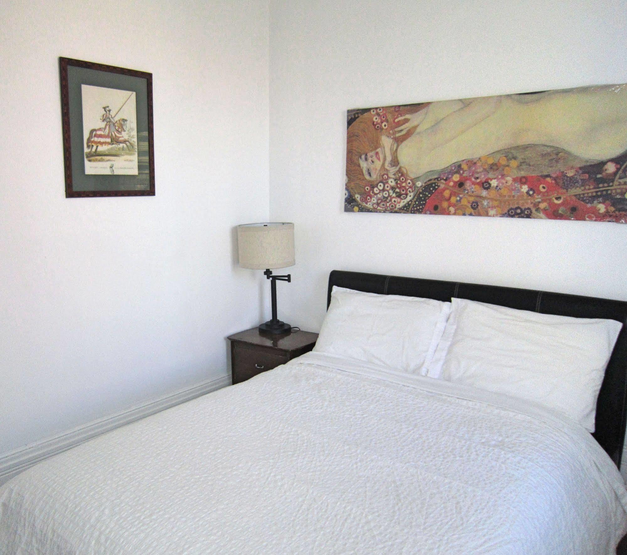 Spadina 11 Guesthouse Toronto Extérieur photo